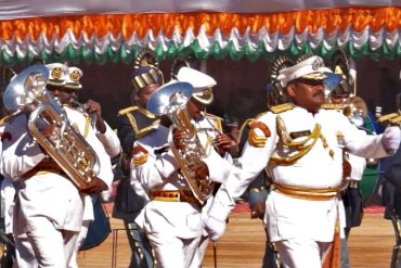military_army_musicians_marching_republic_day_madras_courier