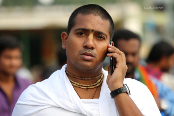 mobile_market_india_madras_courier