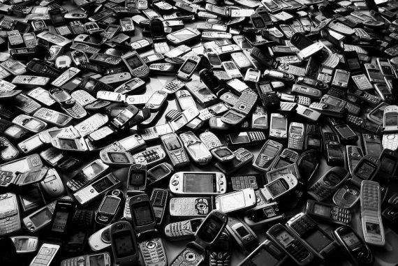 mobile_phone_e_waste_madras_courier