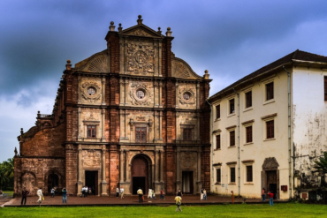 Basilica_Bom_Jesus_Madras_Courier