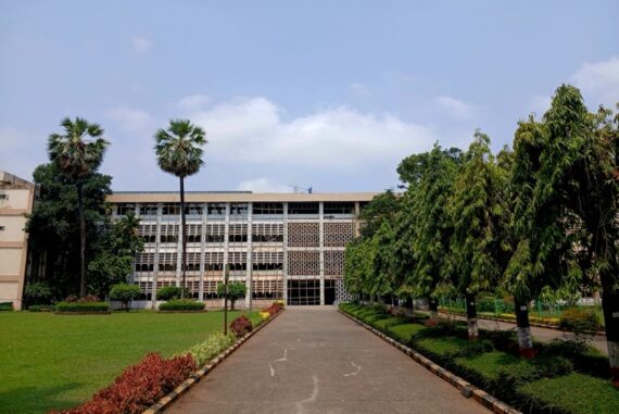IIT_Bombay-Madras_Courier