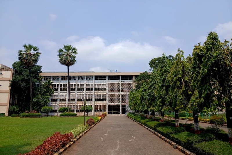 IIT_Bombay-Madras_Courier